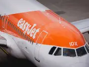 EasyJet Captain Wrestles Drunken Passenger to Floor on Luton-Amsterdam Flight