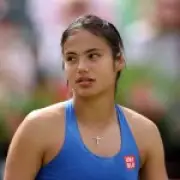 Emma Raducanu withdraws from Wimbledon with stress fracture in foot