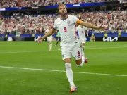 England Fans Boo Hydration Break During World Cup Match vs Croatia