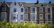 Expert: Keep Windows Shut During Day to Cool UK Homes Overnight