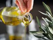 Extra Virgin vs Regular Olive Oil: Key Differences Explained