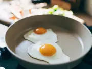 Frying vs Sautéing: Key Differences and How They Affect Your Cooking Results