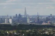 FTSE 100 Rises Despite Middle East Tensions and ECB Rate Hike