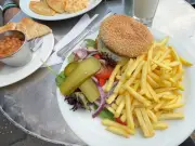 Glasgow's Langside Café: A Timeless £6 Burger and Huge Portions