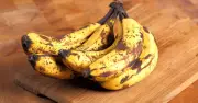 Green Bananas Ripen Faster When Stored Next to Apples, Expert Says