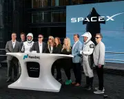 Guardian Readers Express Unease Over SpaceX IPO and AI Boom Impact on Retirement Savings