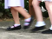 Hundreds of UK Schools Close Early Amid Extreme Heat Warnings
