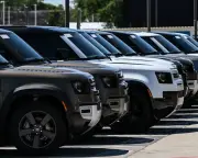 Jaguar Land Rover to Boost Hybrid Production for US Market Push