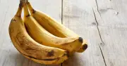 Keep Bananas Fresh for 3 Weeks with One Simple Trick