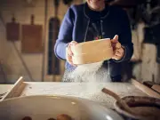 Key Differences Between Self-Raising and Plain Flour Explained