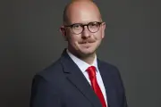Labour MP says tactics and personnel must change if government not working
