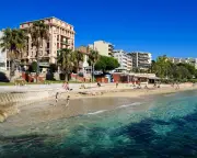 Le Mourillon: Toulon's Beach Quarter Offers Sun and Sea