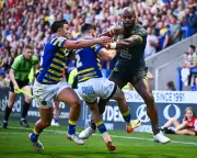 Leeds Rhinos Dominate Warrington 34-6 in Super League Showdown