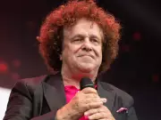Leo Sayer Reveals Eerie Final Phone Call with Elvis Presley Before His Death