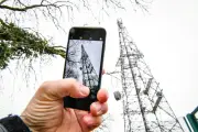 London mobile signal worsening due to antenna shortage and tall buildings