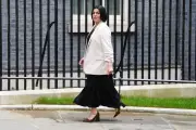 Mahmood asks Starmer to sack minister over immigration article