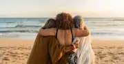Making Friends in Later Life Can Reorganise Your Brain, Experts Say