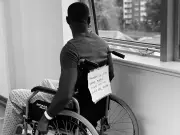 Man Forced to Re-Learn to Walk After MS Diagnosis Now Raises Funds for Cure
