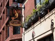 Manchester Pub Sign Sparks AI Controversy