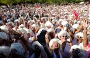 Marilyn Monroe Lookalikes Set World Record at 100th Birthday Tribute