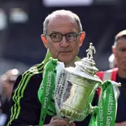 Martin O'Neill Celtic deal delayed as staff contract talks stall