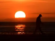 Met Office Predicts Temperatures Up to 25C This Week with Summer Heatwaves Possible