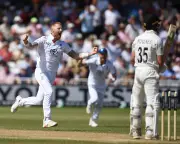 Mitchell Hits Six as New Zealand Reach 254-8 on Day 2