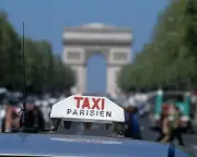 Monzo refunds UK tourists caught in Paris taxi scam