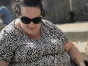 Mum loses 14 stone without exercise, can now play with kids