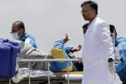 Nepali Guide Found Alive After Week Stranded on Everest Without Food or Oxygen