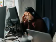 NHS Advises Women with Monthly Headaches to See GP for Menstrual Migraines