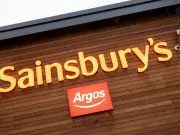 Over 60s Shoppers Praise Sainsbury's £20 'Flattering' Linen Trousers