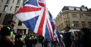 Oxford Pubs Close Early as Tommy Robinson Debate Sparks Protests