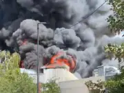 Paris Fire Live: Bobigny Blaze Engulfs Warehouse, Smoke Visible for Miles