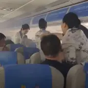 Plane Passengers Terrified as Power Bank Overheats, Fills Cabin with Smoke Mid-Flight
