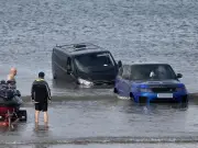 Range Rover and Van Submerged After Failed Rescue on Scarborough Beach
