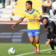 Rangers deny bid for Westerlo's Bryan Reynolds amid right-back search