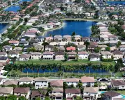 Record Number of US Young Adults Live with Parents Due to High Housing Costs