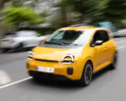 Renault Twingo E-Tech Leads European Small EV Revolution Against SUVs