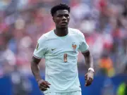 Rio Ferdinand Urges Aurelien Tchouameni to Join Manchester United