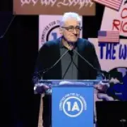 Robert De Niro Compares Loving America Under Trump to Abusive Relationship