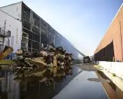 Rotten Food Smell Plagues LA Residents After Warehouse Fire