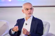 Sadiq Khan invests £12 million to boost AI adoption in London's small businesses