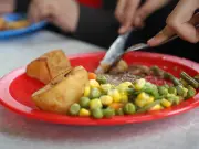 Schools to Publish Menus Online for Parents to See Kids' Meals