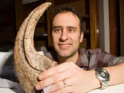 Scottish Dinosaur Expert Steve Brusatte Explores Bird Evolution in New Book