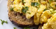 Scrambled Eggs Fluffier with Salt Added 15 Minutes Before Cooking