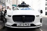 Self-driving cars may not detect pedestrians based on clothing, expert warns