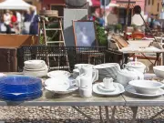 Shopper Buys £4 Plate at Charity Shop, True Value Will Amaze You
