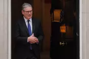 Starmer Defends Disappearing WhatsApp Messages Amid Mandelson Files Row