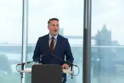Streeting Urges Starmer to Set Timetable for Standing Down if Burnham Wins By-Election